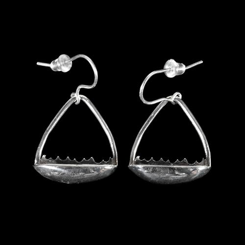 Qudlik Earrings (n.d.)