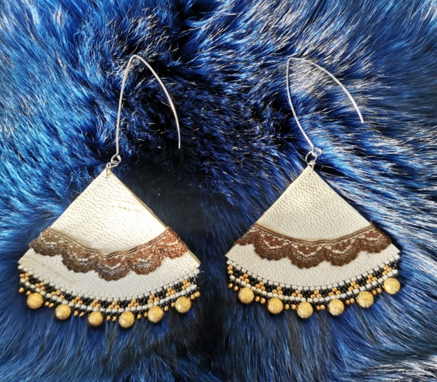 Lace Naluaq earrings (2022)