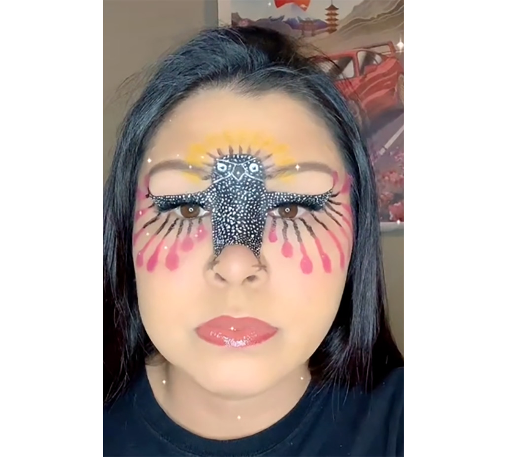 Preening Owl Makeup (2022)