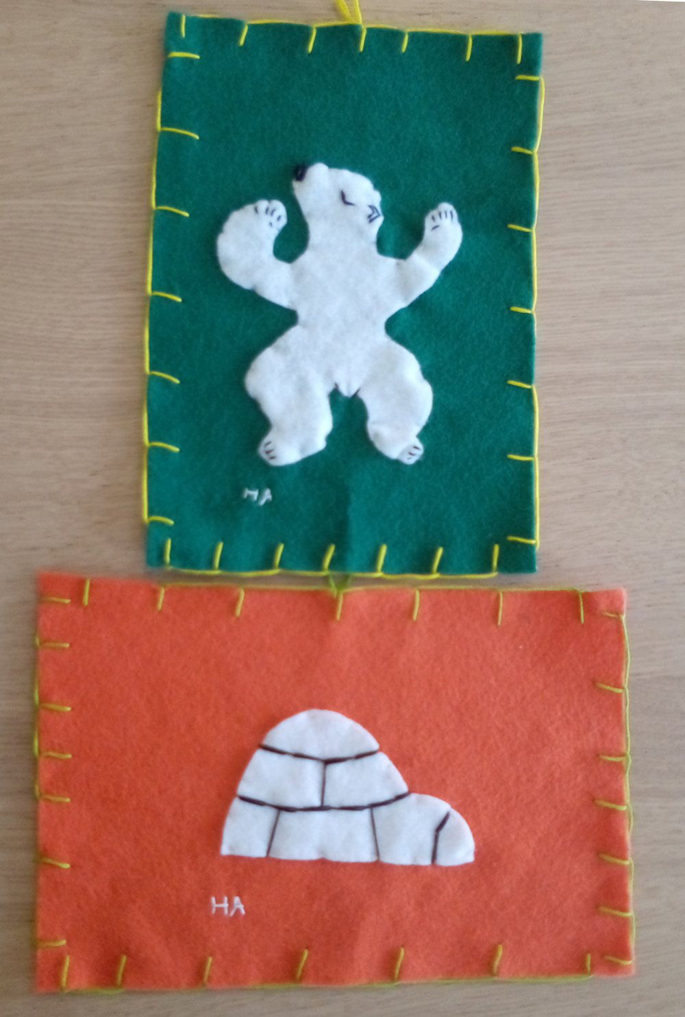 Mini Bear and Mini Igloo (2022)