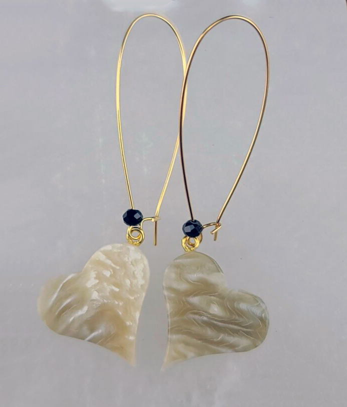 The Heart Earrings (2021)