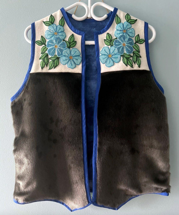 Blue vest (2022)