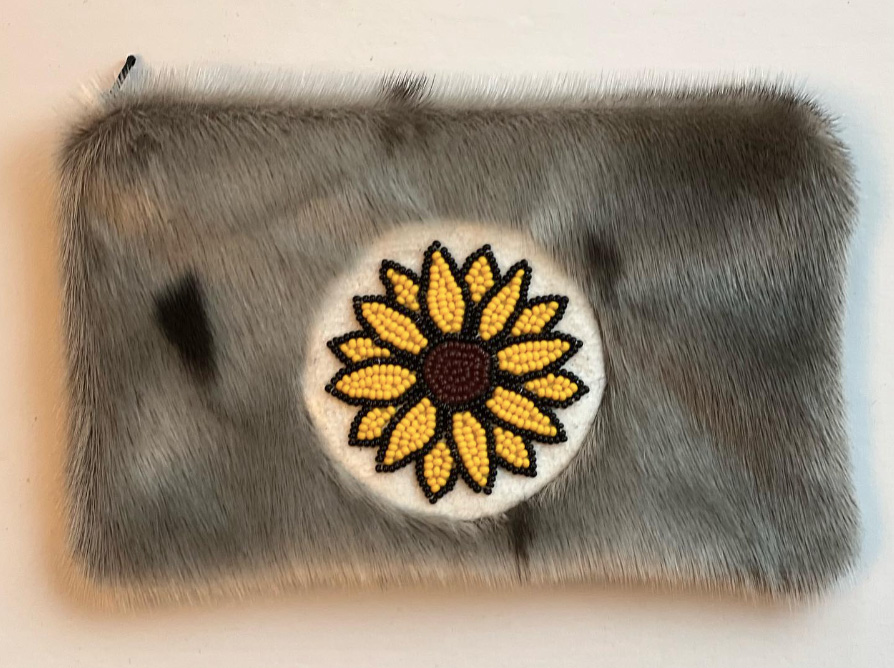Sunflower clutch (2022)