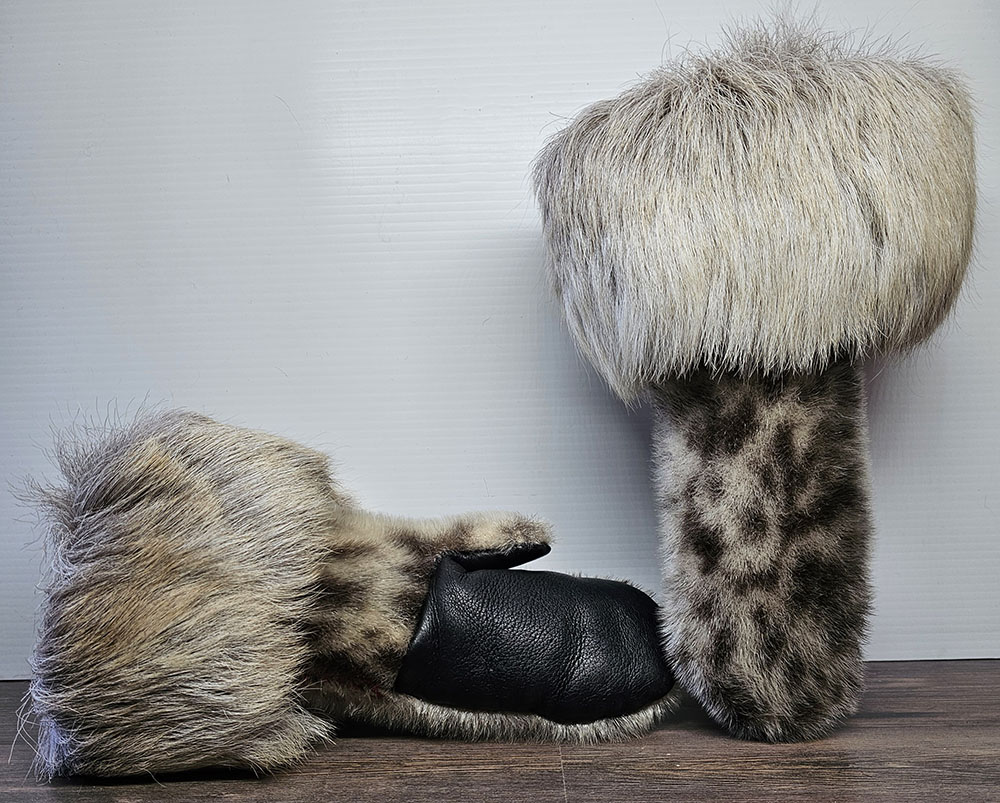 Sealskin and Moosehide Mitts (2021)
