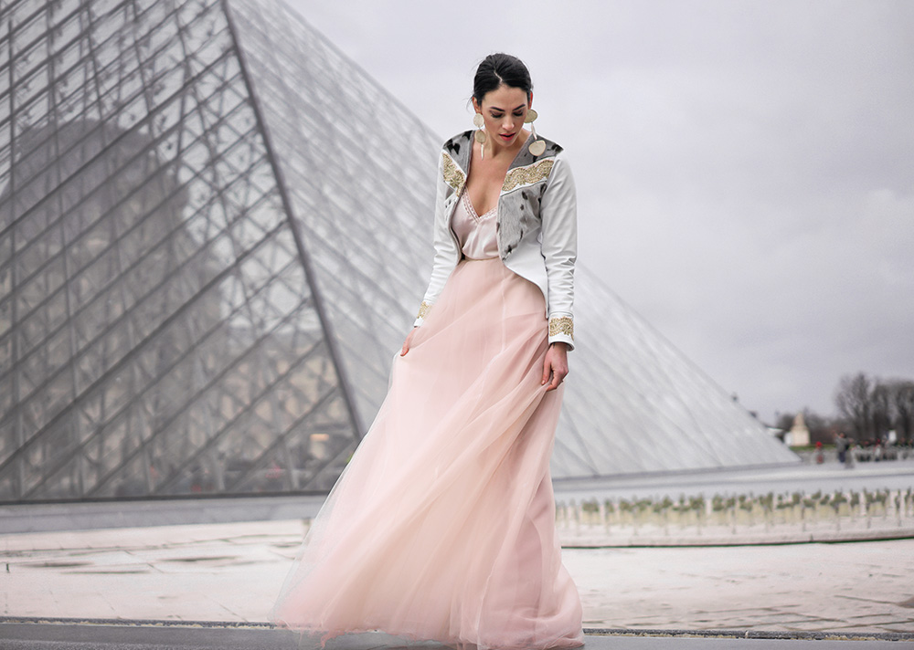 Sealskin and leather jacket with beaded embroidery (2019)