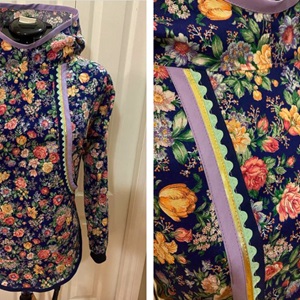 Kalikuk with red and orange flowers (2021)