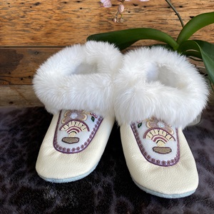 Slippers (2021)