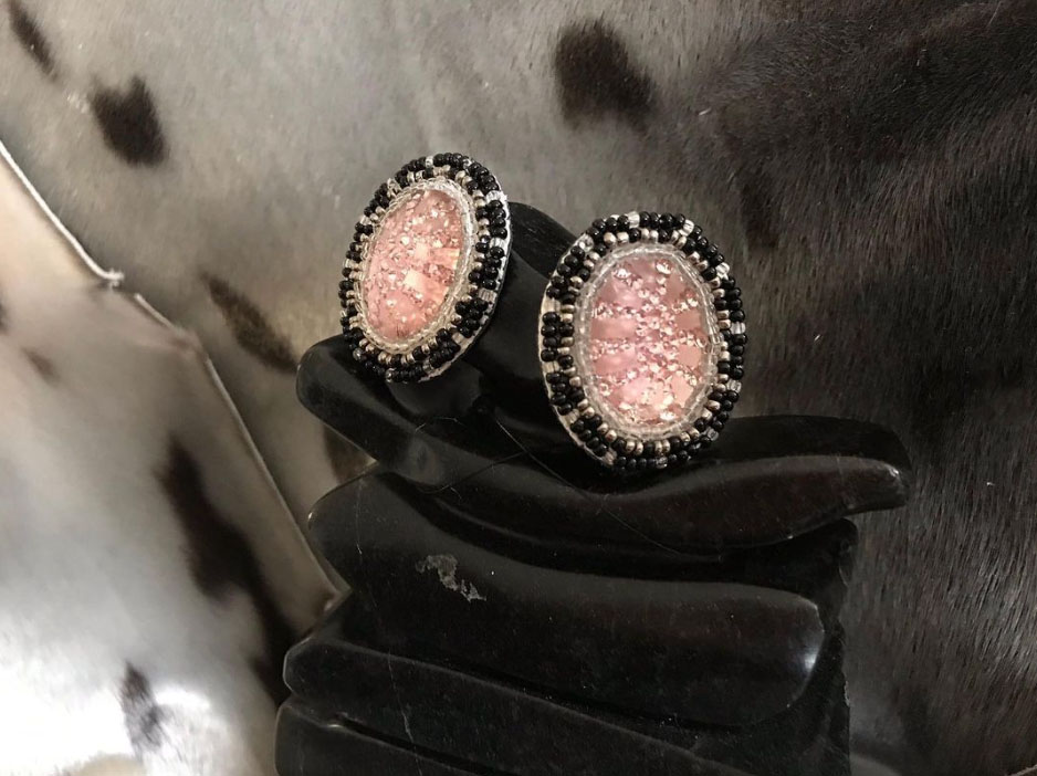 Beaded studs (2020)