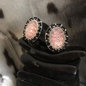Beaded studs (2020)