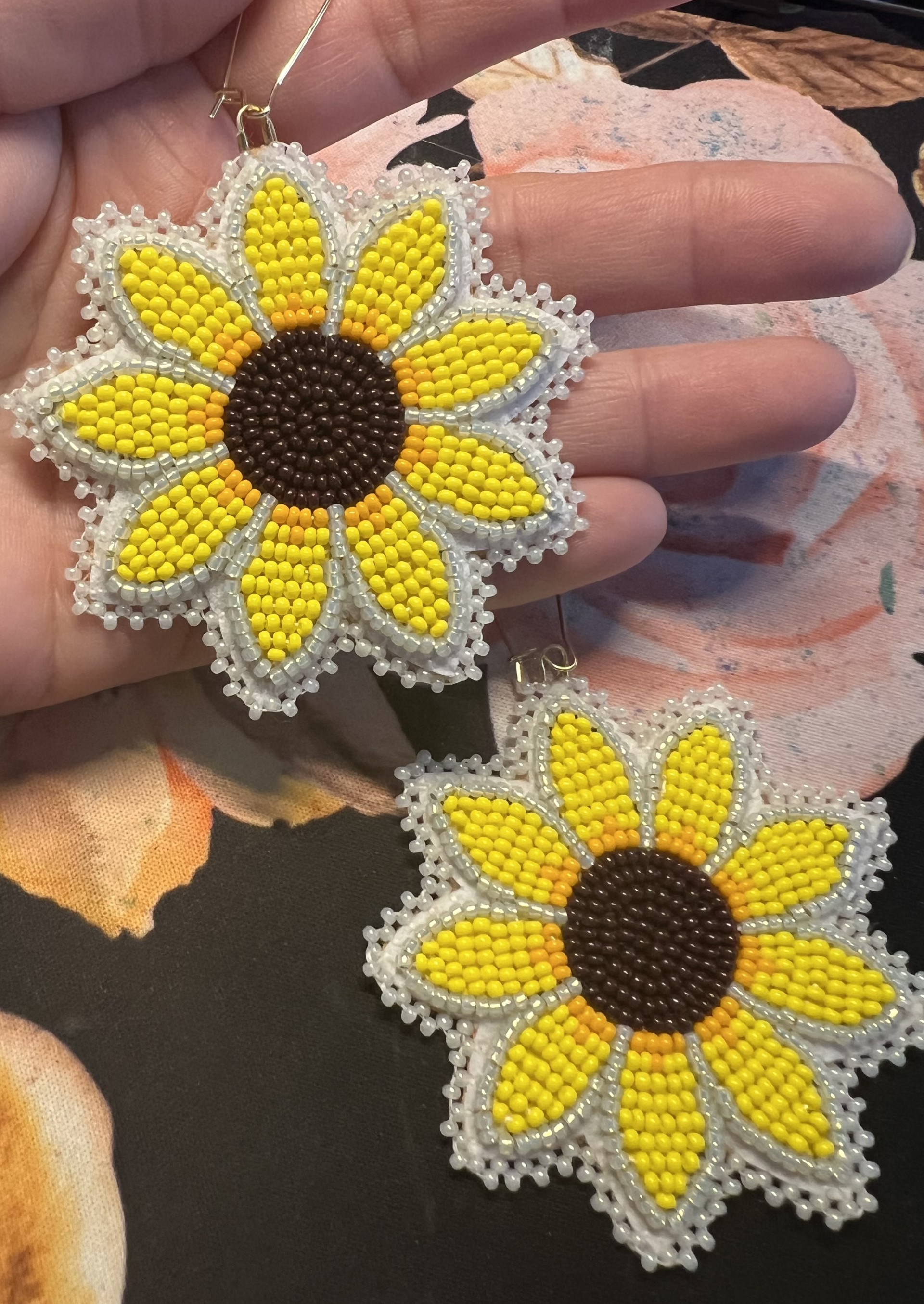 Sunflower beaded earrings (2024)