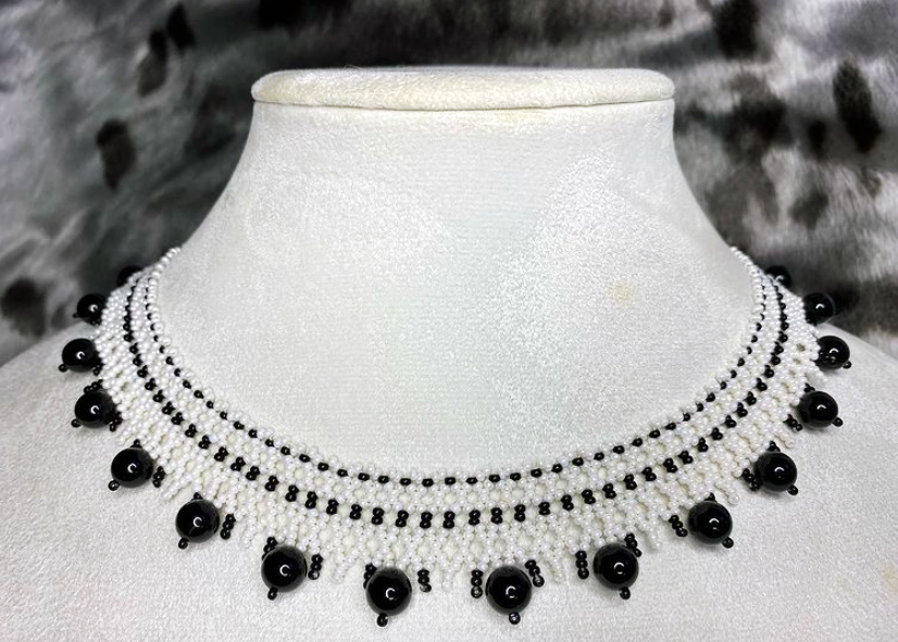 Black and white beaded necklace (2020)
