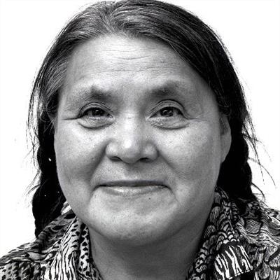 Ruth Annaqtuusi Tulurialik