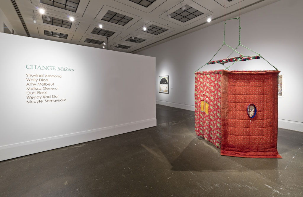 PieksiOutiCangeMakersExhibitionView