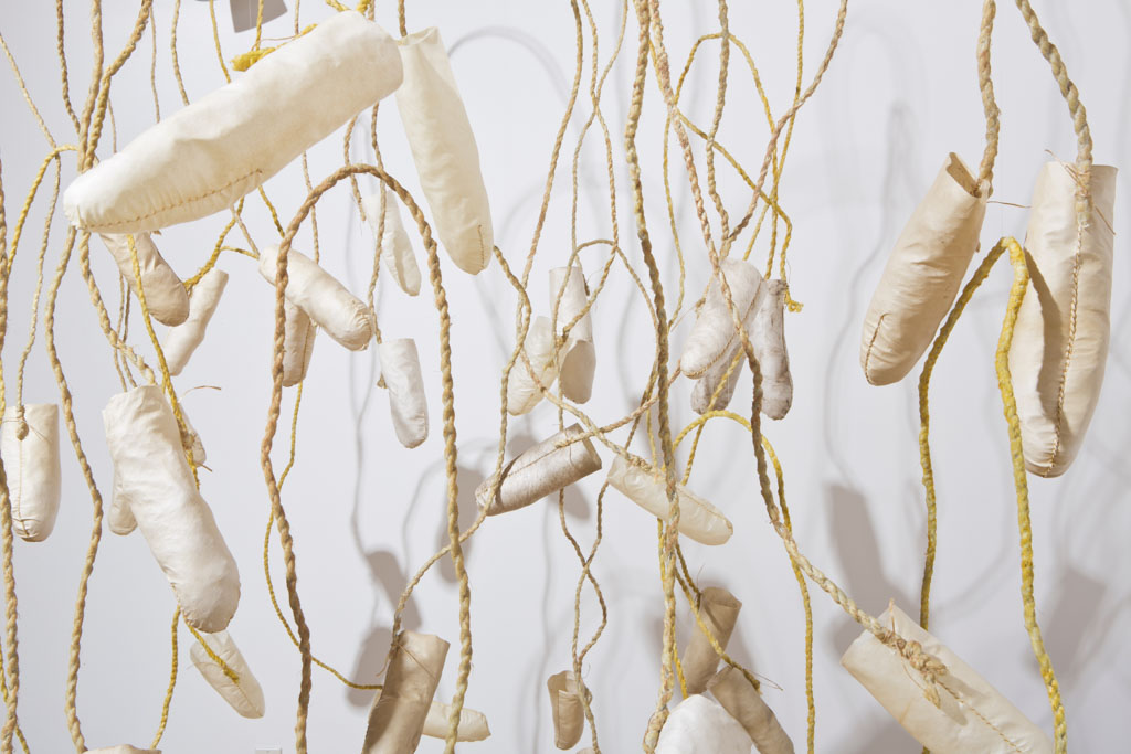 KelliherCombsSonyaGoldIdiotStrings(detail)