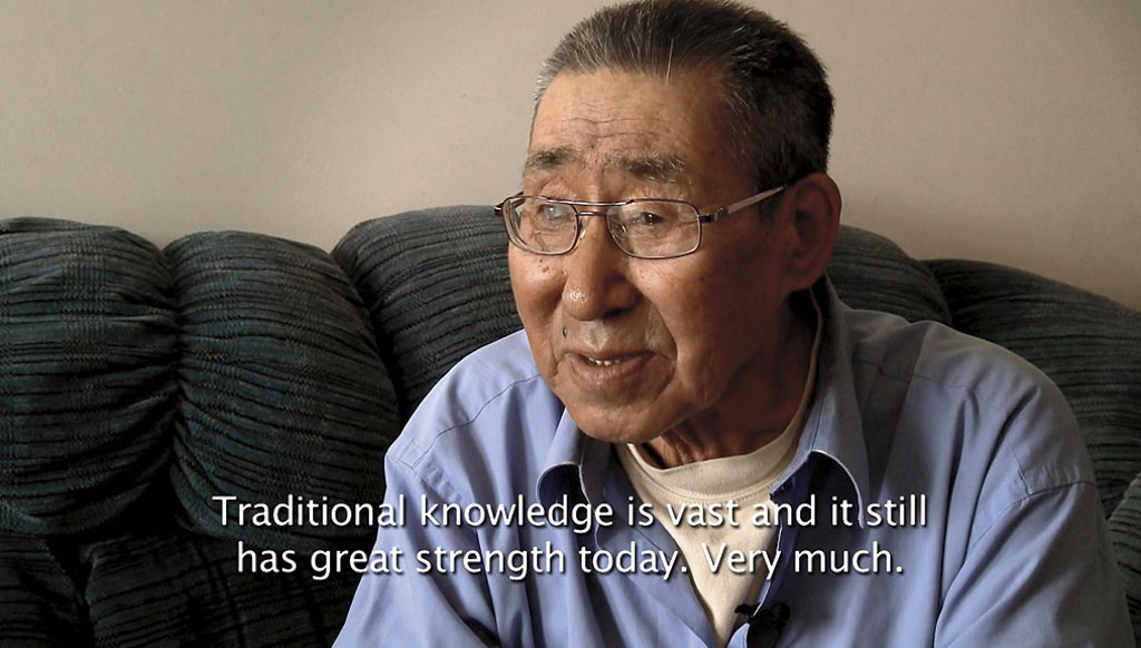 AggiuqArnaquqBarilAletheaTunniitRetracingTheLinesOfInuitTattoosStill3