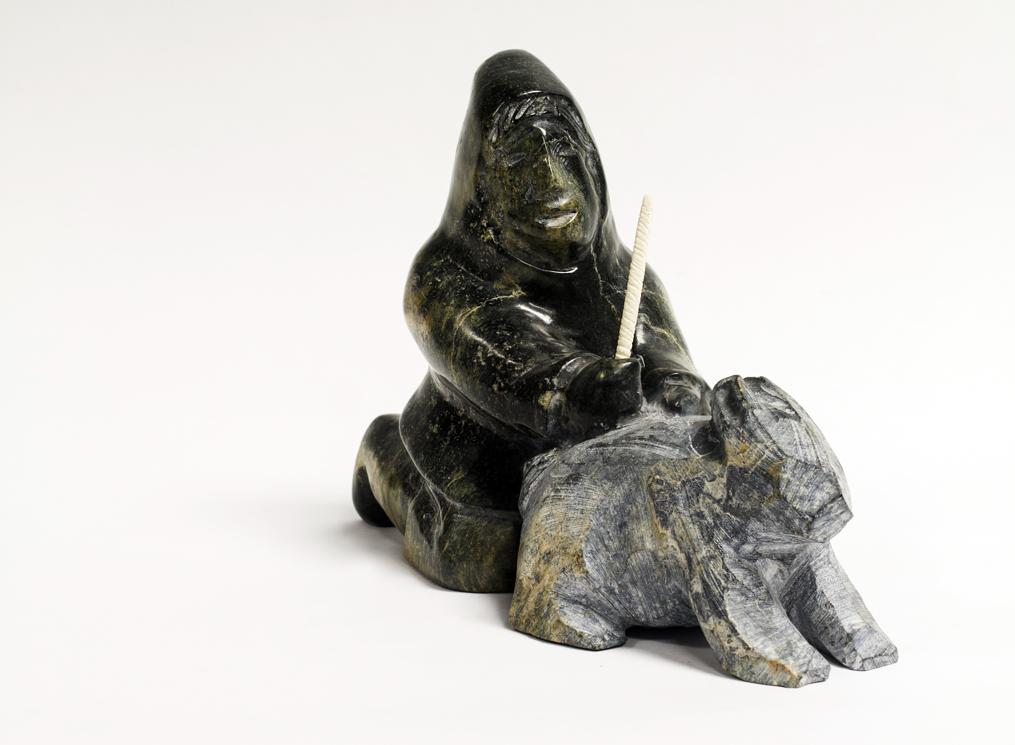 QimirpikPitseolakCarver