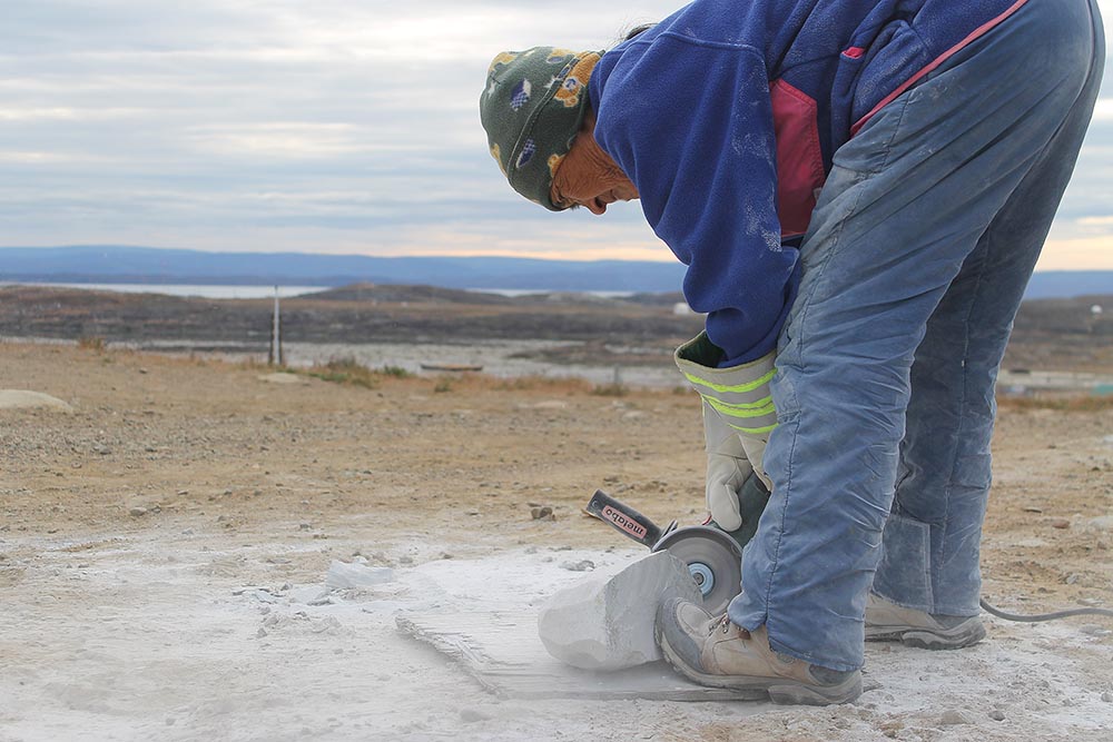 QayaqLydiaCarvingNunavutArtsFestivalIqaluit2019