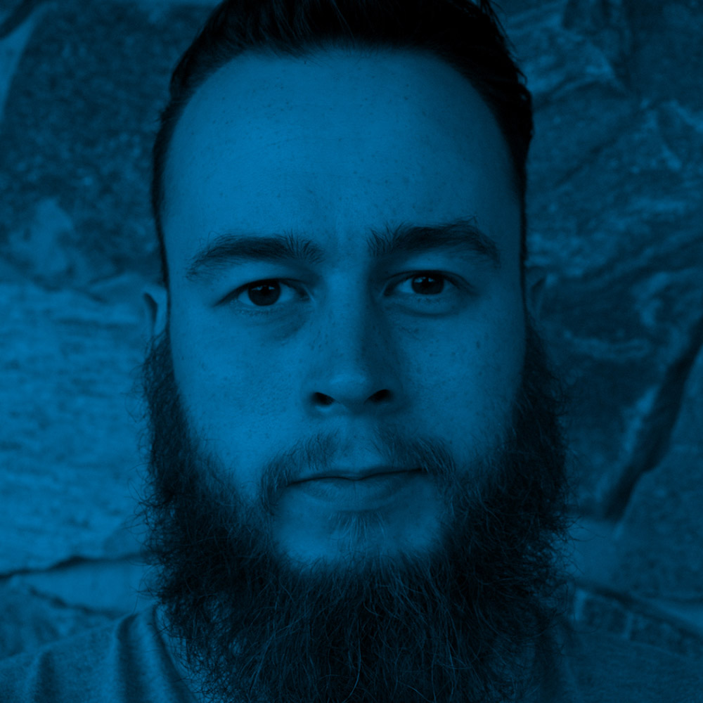 IGCrop_vanHeuvelenCouzynHeadshot