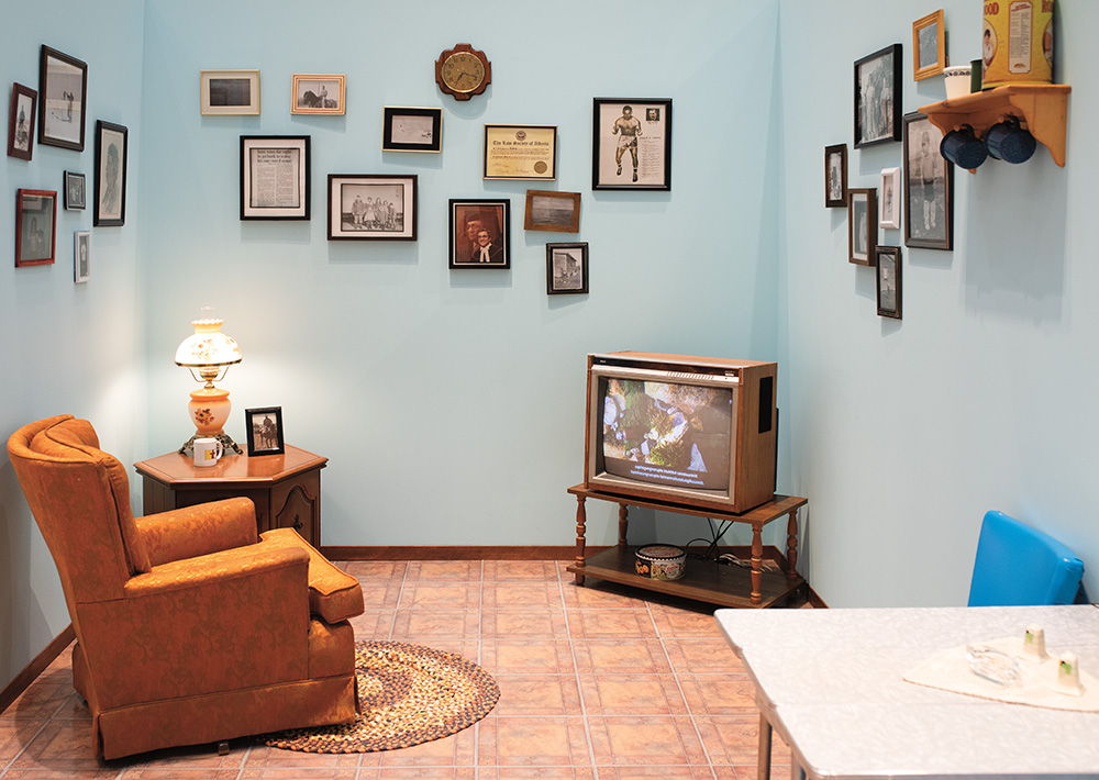 LindsayMcIntyre_Ajjigiingiluktaaqtugut_WeAreAllDifferent