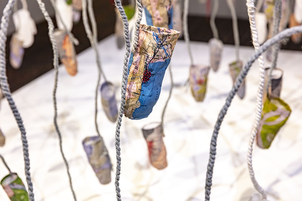 Sonya Kelliher-Combs - Idiot Strings