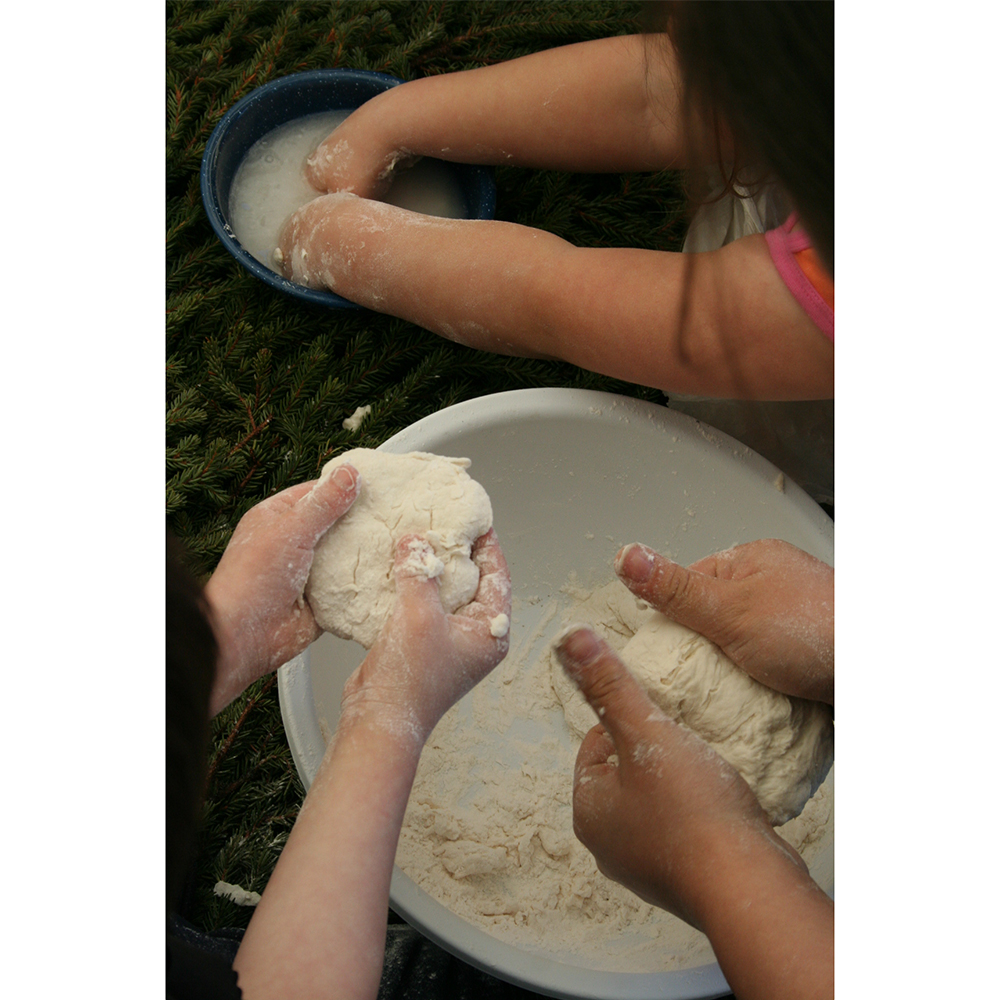 4_AndersenHolly_HelpingHands