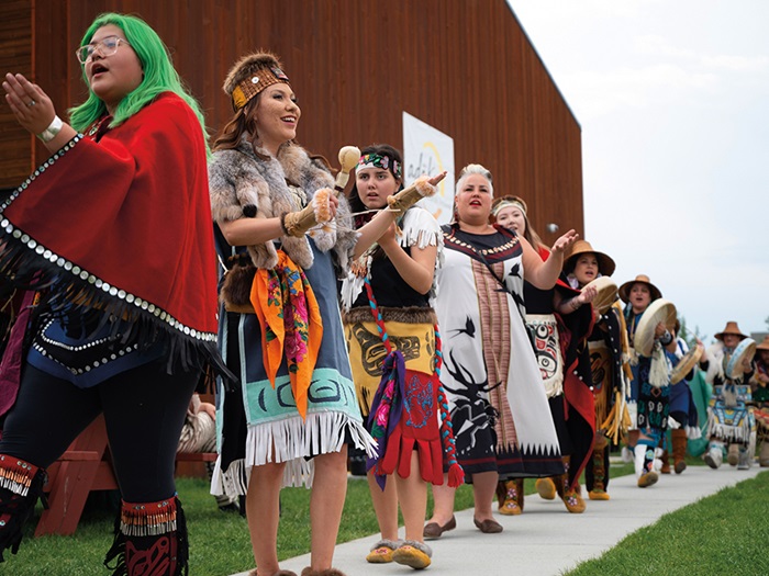 feature_DakhkaKhwaanDancers_Nuiharuq_ArcticArtsSummit2022_YAC