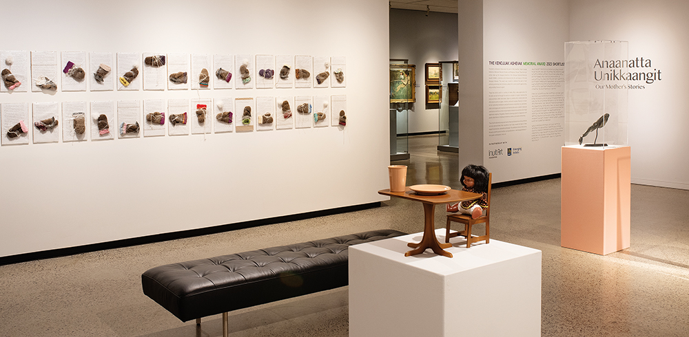 AnaanattaUnikkaangit_InstallationView_2