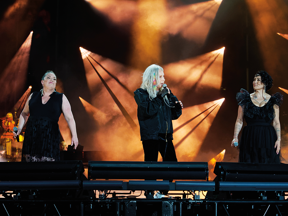 38.1_Feature-BDeer_Plaines-de-chansons_YanTurcotte_156