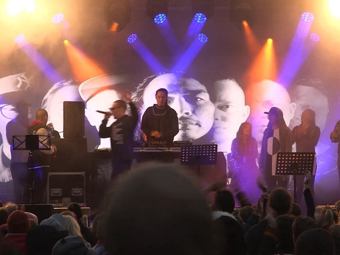 The circumpolar Hip Hop Collab performing at Riddu Riddu in 2018